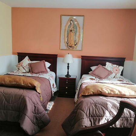 Hostal Saint Mary'S ตาบาเบลา ภายนอก รูปภาพ