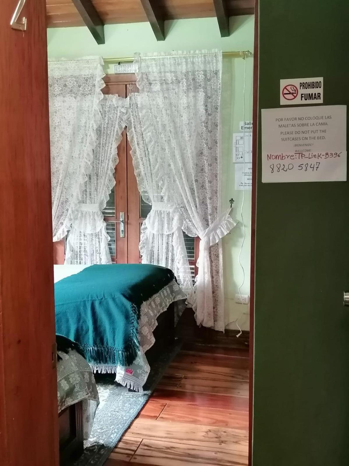 Hostal Saint Mary'S ตาบาเบลา ภายนอก รูปภาพ