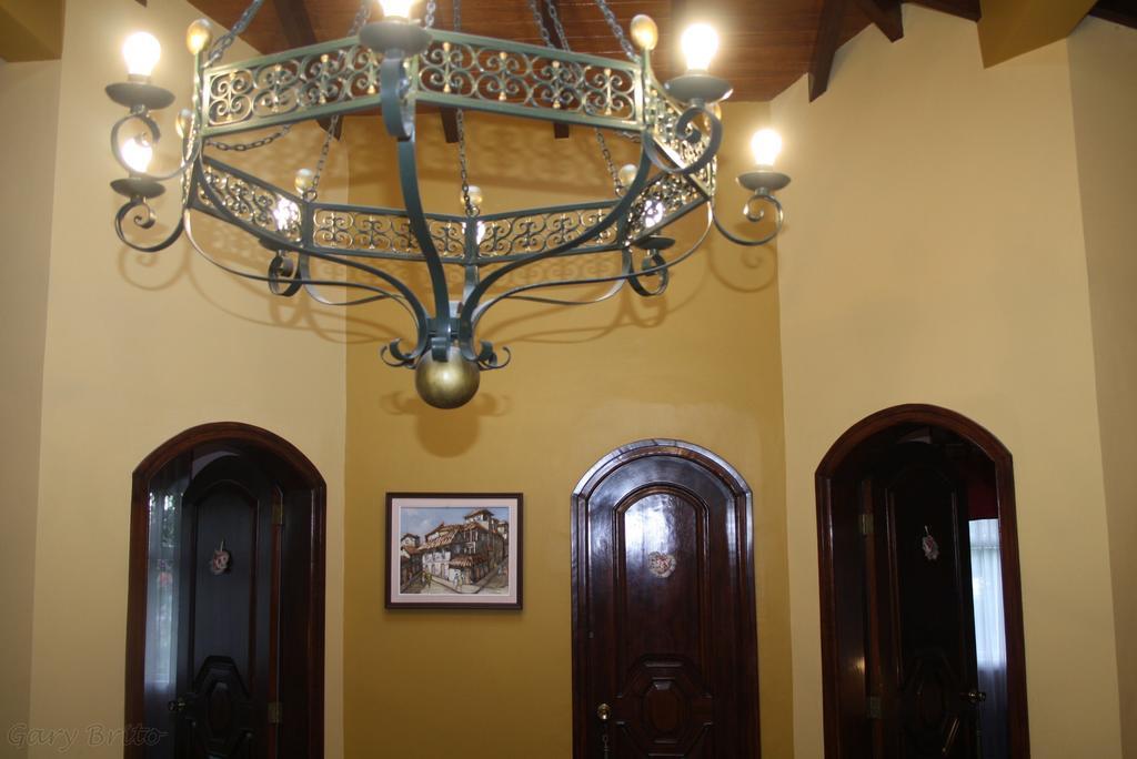 Hostal Saint Mary'S ตาบาเบลา ภายนอก รูปภาพ
